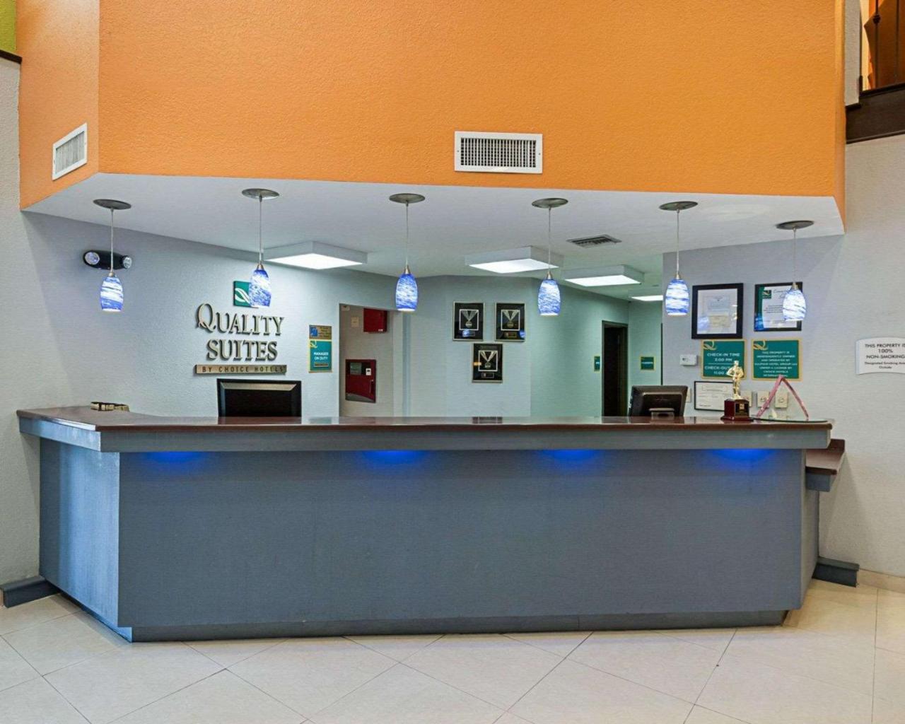 Quality Suites Sulphur Exterior foto
