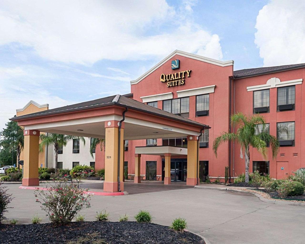 Quality Suites Sulphur Exterior foto